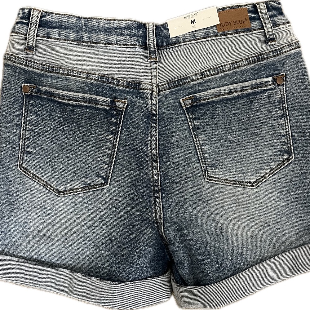 Judy Blues Jean shorts NWT Size Medium or 6